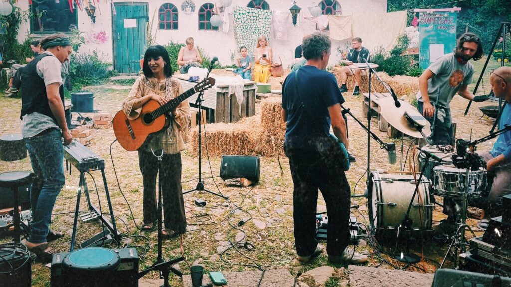 Hilal Kaya koncert foran Studio Vildnis